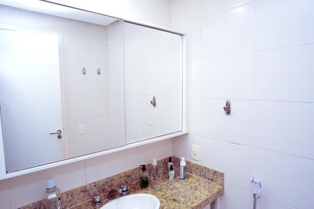 Apartamento à venda com 109m², 2 quartos e 2 vagasBanheiro Suíte