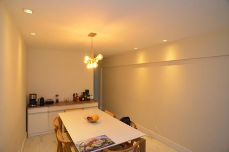 Sala de apartamento para alugar com 2 quartos, 109m² em Barra da Tijuca, Rio de Janeiro