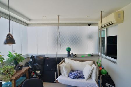 Apartamento à venda com 109m², 2 quartos e 2 vagasVaranda da Sala