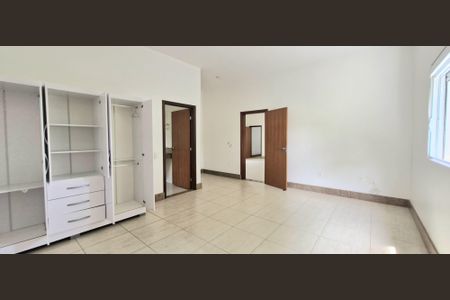 Casa de condomínio à venda com 540m², 5 quartos e 6 vagasSuíte 3