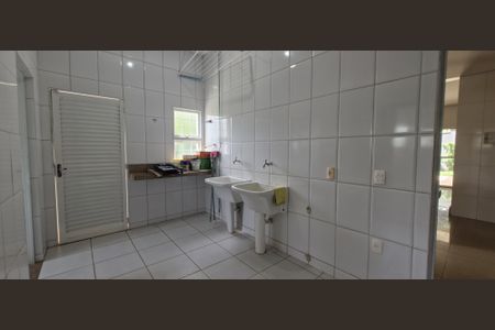 Casa de condomínio à venda com 540m², 5 quartos e 6 vagasLavanderia (Torneira)