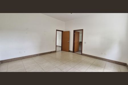 Casa de condomínio à venda com 540m², 5 quartos e 6 vagasSuíte 1