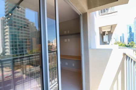 Varanda de kitnet/studio para alugar com 1 quarto, 24m² em Vila Cordeiro, São Paulo