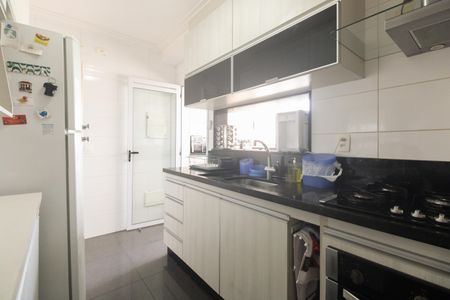 Apartamento à venda com 107m², 3 quartos e 2 vagas Apartamento à venda com 107m², 3 quartos e 2 vagasCozinha