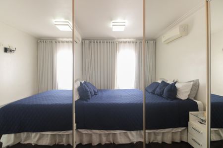 Apartamento à venda com 107m², 3 quartos e 2 vagas Apartamento à venda com 107m², 3 quartos e 2 vagasSuíte