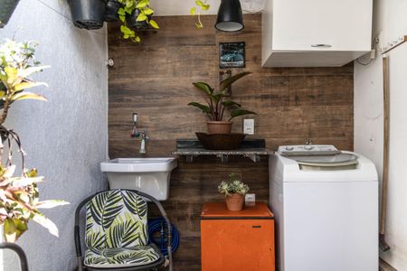 Apartamento à venda com 108m², 4 quartos e 1 vagaÁrea de Serviço