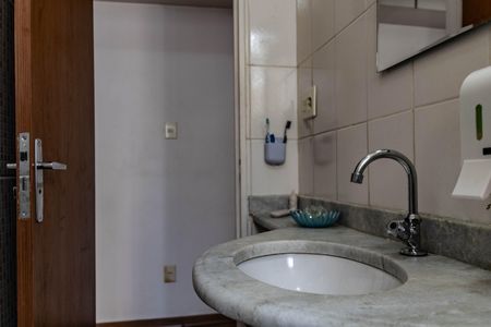 Apartamento à venda com 108m², 4 quartos e 1 vagaBanheiro Social