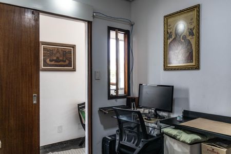 Apartamento à venda com 108m², 4 quartos e 1 vagaEscritório