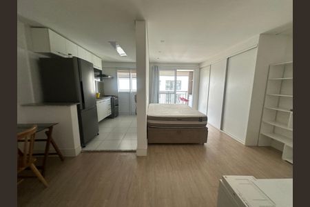 Sala/Quarto de apartamento para alugar com 1 quarto, 41m² em Melville Empresarial I E Ii, Barueri