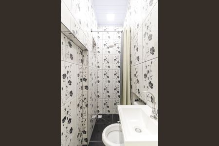 Casa para alugar com 22m², 1 quarto e sem vaga Casa para alugar com 22m², 1 quarto e sem vagaBanheiro