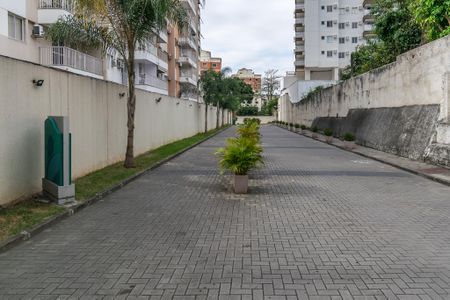 Apartamento à venda com 65m², 2 quartos e 1 vagaÁrea comum - Acesso principal