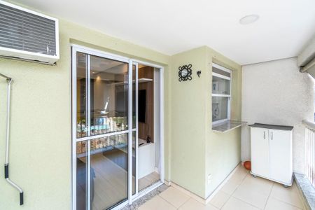 Apartamento à venda com 65m², 2 quartos e 1 vagaVaranda da Sala