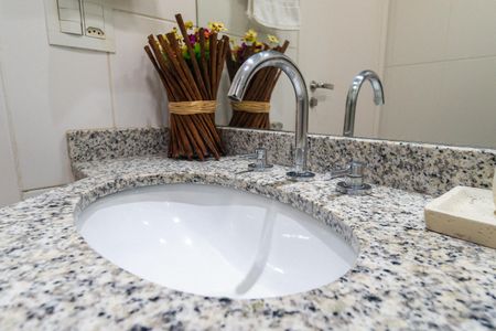 Apartamento à venda com 83m², 3 quartos e 1 vagaBanheiro Social Detalhe