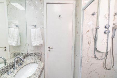 Apartamento à venda com 83m², 3 quartos e 1 vagaBanheiro da Suíte