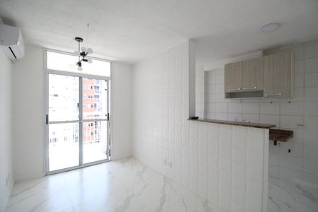 Sala de apartamento à venda com 2 quartos, 53m² em Anil, Rio de Janeiro