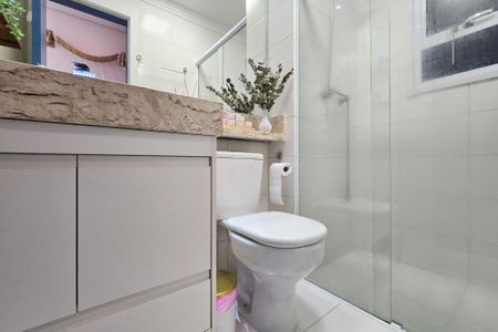 Apartamento à venda com 54m², 2 quartos e 1 vaga Apartamento à venda com 54m², 2 quartos e 1 vagaBanheiro Social