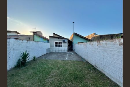 Casa à venda com 60m², 2 quartos e 2 vagasPátio