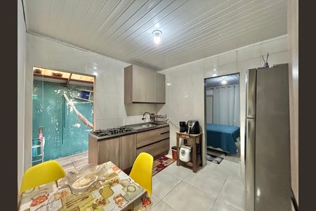 Casa à venda com 60m², 2 quartos e 2 vagasCozinha