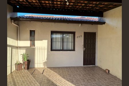 Casa à venda com 60m², 2 quartos e 2 vagasFachada