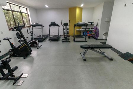 Apartamento à venda com 290m², 4 quartos e 5 vagasÁrea comum - Academia