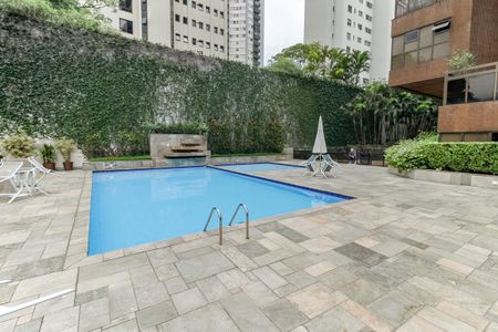Apartamento à venda com 290m², 4 quartos e 5 vagasÁrea comum - Piscina