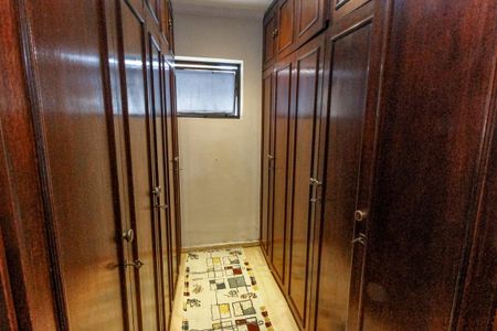 Apartamento à venda com 290m², 4 quartos e 5 vagasCloset da suíte 4