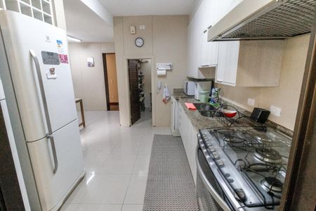 Apartamento à venda com 290m², 4 quartos e 5 vagasCozinha - Armários