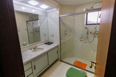 Apartamento à venda com 290m², 4 quartos e 5 vagasBanheiro da Suíte 3