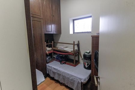 Apartamento à venda com 290m², 4 quartos e 5 vagasQuarto de Serviço 