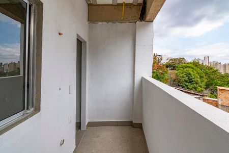 Studio para alugar com 35m², 1 quarto e sem vaga Studio para alugar com 35m², 1 quarto e sem vagaVaranda
