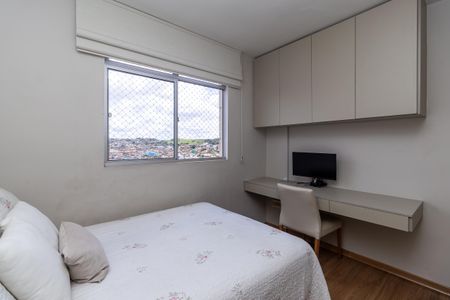 Quarto 2 de apartamento para alugar com 2 quartos, 60m² em Glória, Belo Horizonte