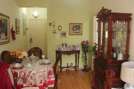 Sala de apartamento para alugar com 1 quarto, 70m² em Gonzaga, Santos