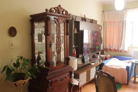 Sala de apartamento para alugar com 1 quarto, 70m² em Gonzaga, Santos