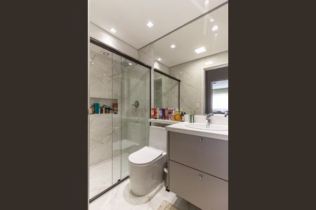 Apartamento à venda com 180m², 3 quartos e 2 vagasBanheiro 1