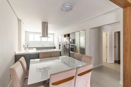 Apartamento à venda com 180m², 3 quartos e 2 vagasCozinha