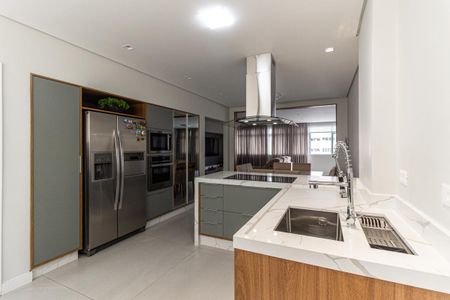 Apartamento à venda com 180m², 3 quartos e 2 vagasCozinha