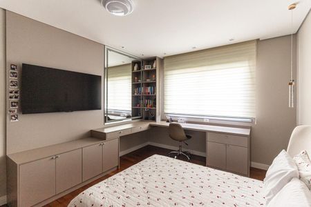 Apartamento à venda com 180m², 3 quartos e 2 vagasQuarto 2