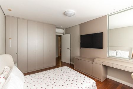 Apartamento à venda com 180m², 3 quartos e 2 vagasQuarto 2