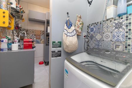 Apartamento à venda com 65m², 2 quartos e sem vagaCozinha e Área de Serviço