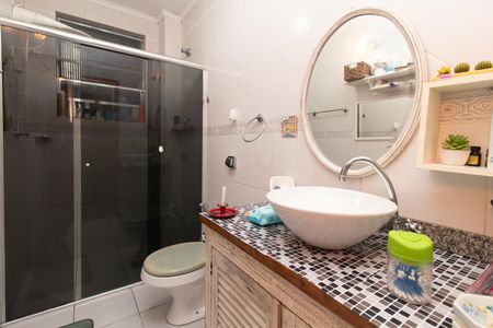 Apartamento à venda com 65m², 2 quartos e sem vagaBanheiro