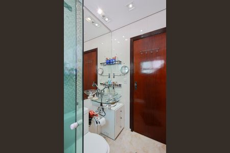 Casa à venda com 160m², 3 quartos e 2 vagasBanheiro da suíte