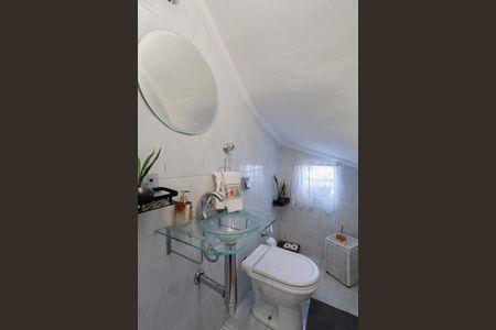 Casa à venda com 160m², 3 quartos e 2 vagasLavabo