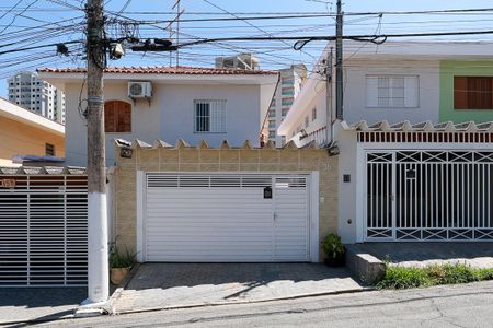 Casa à venda com 160m², 3 quartos e 2 vagasFachada