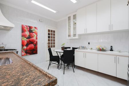 Casa à venda com 160m², 3 quartos e 2 vagasCozinha