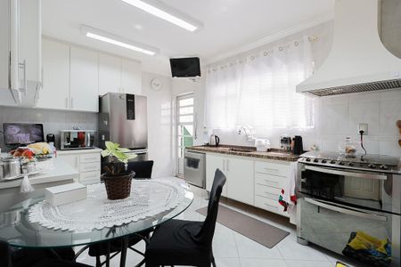 Casa à venda com 160m², 3 quartos e 2 vagasCozinha