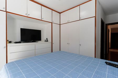 Casa à venda com 160m², 3 quartos e 2 vagasSuíte