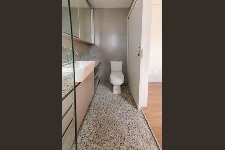 Apartamento para alugar com 140m², 2 quartos e 2 vagas Apartamento para alugar com 140m², 2 quartos e 2 vagasBanheiro suíte 2