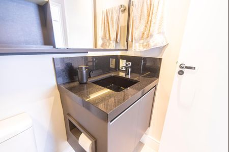 Apartamento à venda com 83m², 2 quartos e 2 vagasBanheiro Social