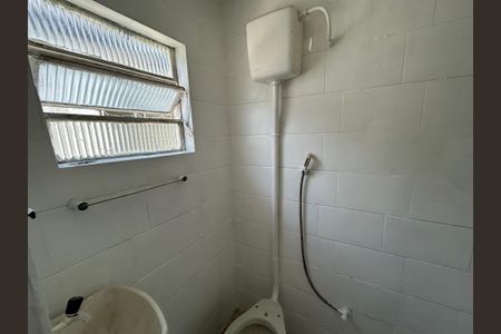 Banheiro de casa para alugar com 1 quarto, 25m² em Osvaldo Cruz, Rio de Janeiro