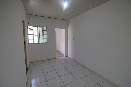Sala de casa para alugar com 1 quarto, 25m² em Osvaldo Cruz, Rio de Janeiro